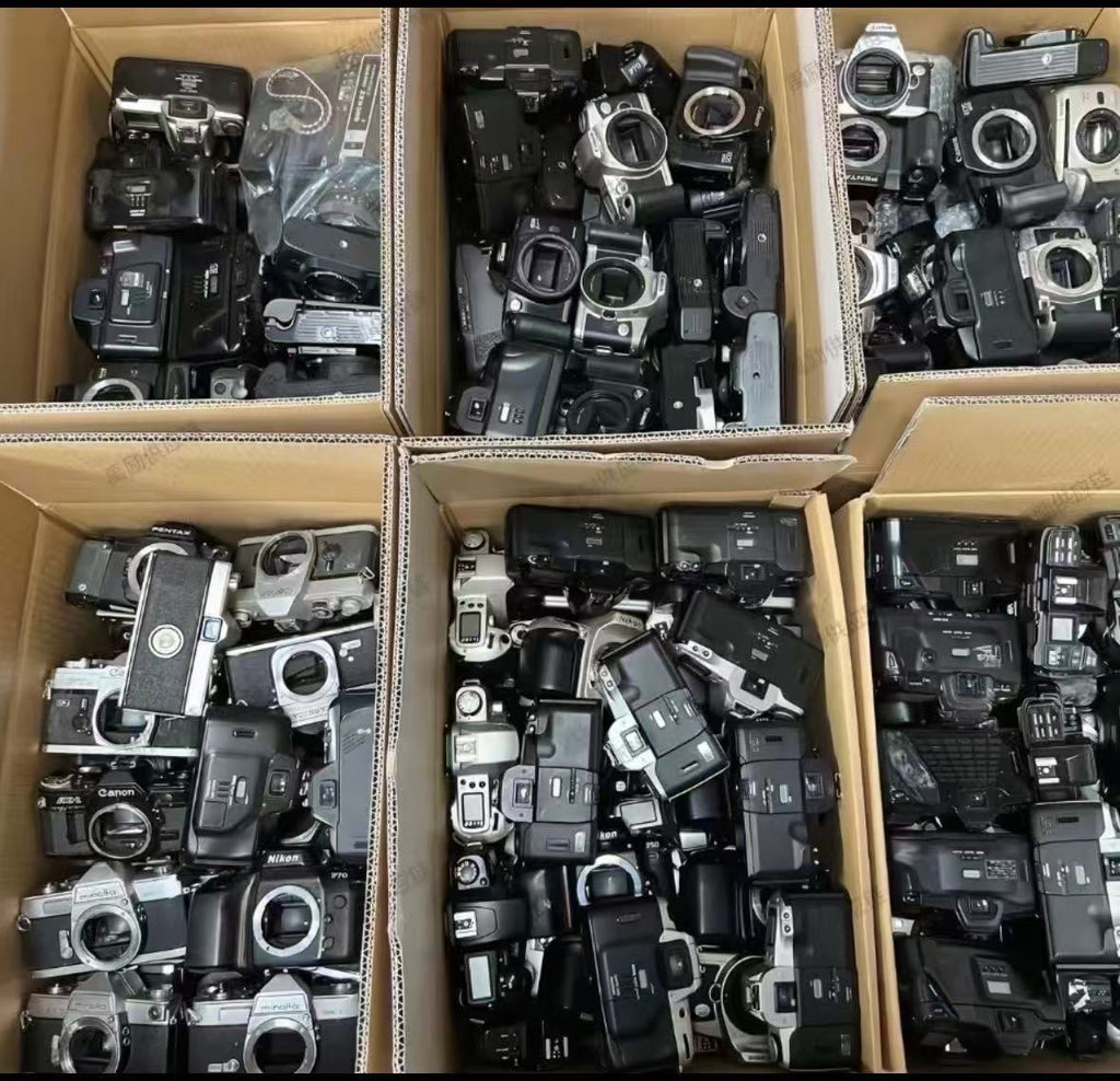 🔥 Vintage Canon IXUS Retro CCD Cameras – Models 50/120/175/50/300/950 | Limited Sale!